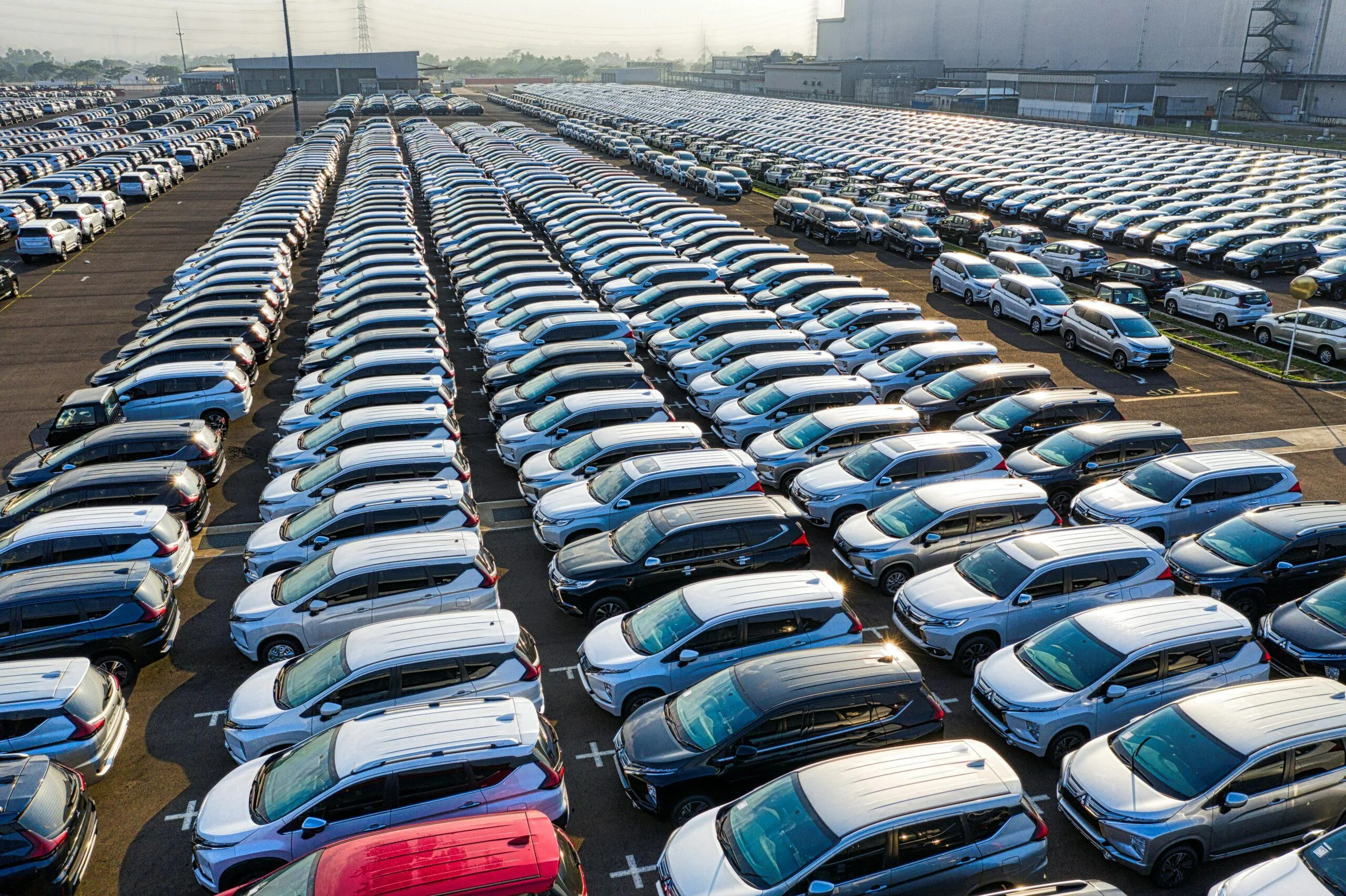 High-quality vehicle monitoring and surveillance equipment for enhanced fleet safety and management