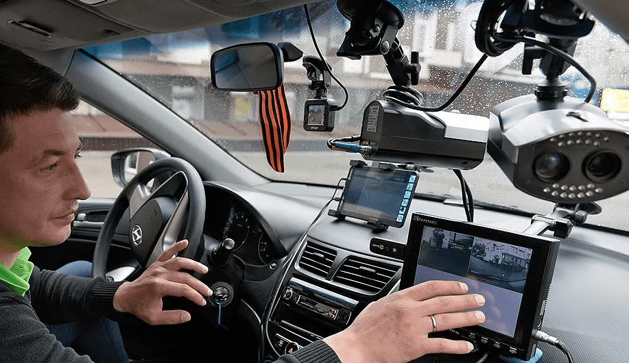 High-quality vehicle monitoring and surveillance equipment for enhanced fleet safety and management